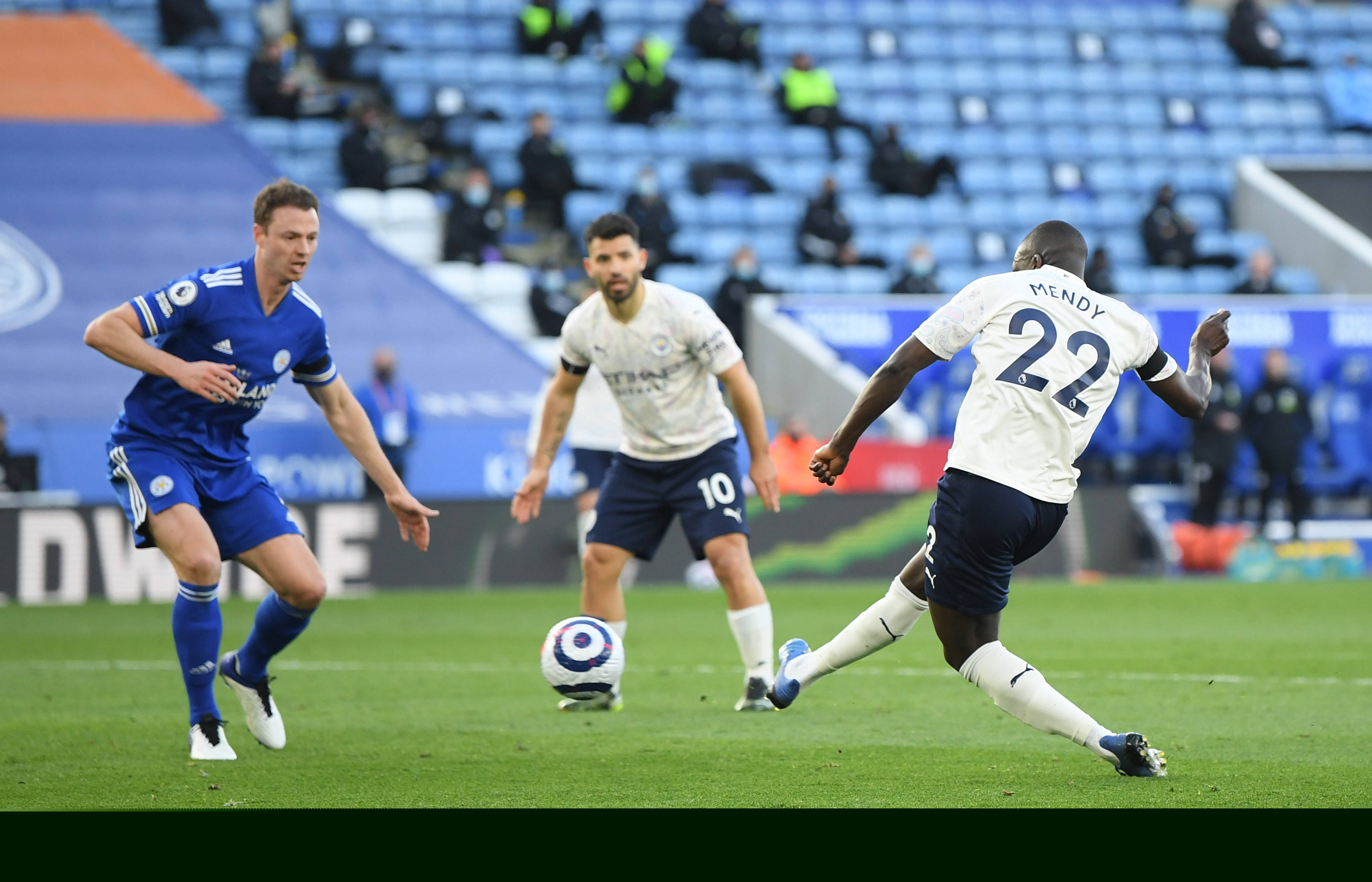 体育西甲：登顶榜首 赫罗纳3-0阿拉维斯